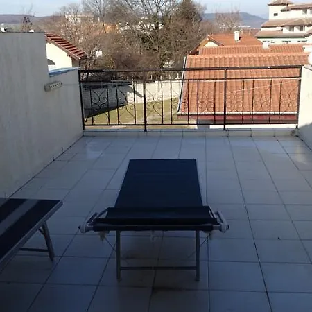 Διαμέρισμα Raduga Kranevo