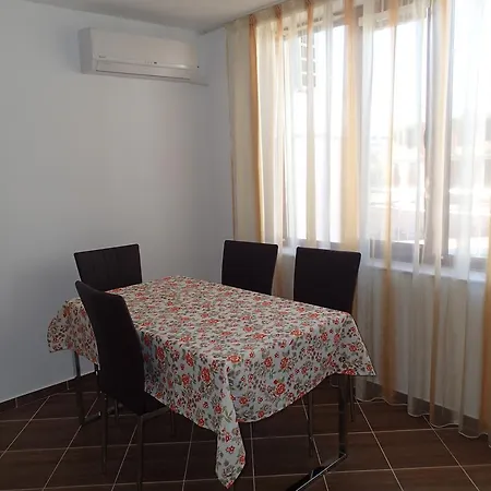 Διαμέρισμα Raduga