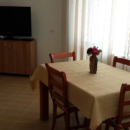 Διαμέρισμα Raduga *